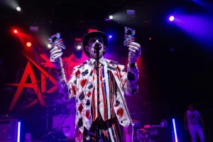 The Adicts en Chile: El Último baile del punk circense