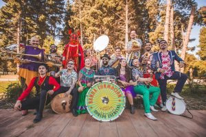 Banda Conmoción, Kuervos del Sur, Lemon encabezan la gran celebración de Saint Patrick’s Day en Ñuñoa