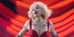 Cartelera | Éxito total! Mon Laferte agota dos Movistar Arena