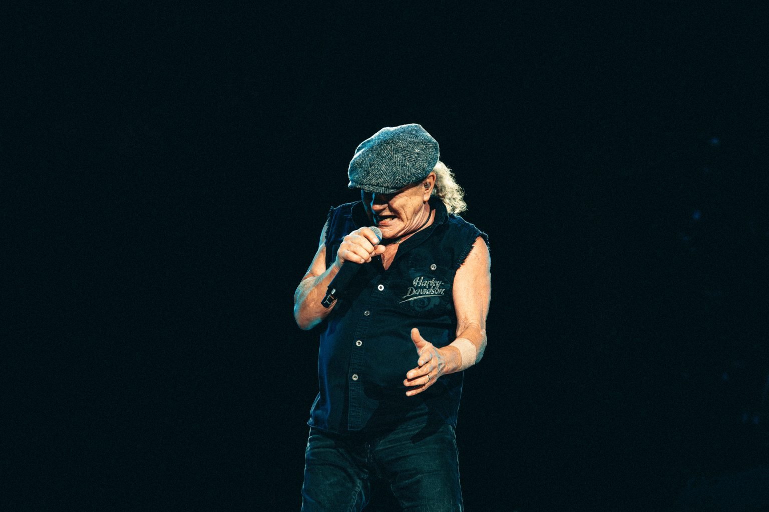 Review | AC/DC en Chile: más de 80 mil personas fulminadas por el rayo ...