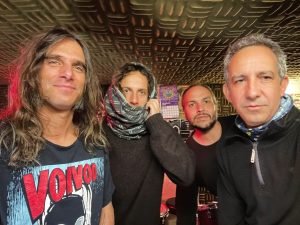Cartelera | The Ganjas + The Polvos!  Dos rutas de la psicodelia chilena se encuentran en el mítico Bar de René