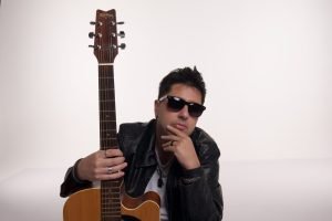 Noticias | Felipe Moré adelanta su nuevo disco “Se Vende” con el íntimo y desafiante sencillo “Mis Canciones”