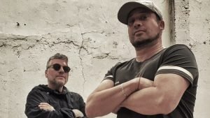 Noticias | El Invitado De Piedra  estrena “Yo tomo”, el single que presenta su nueva propuesta de rock y cumbia